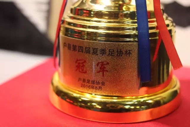 爱德华兹在季前赛上半场表现总结
